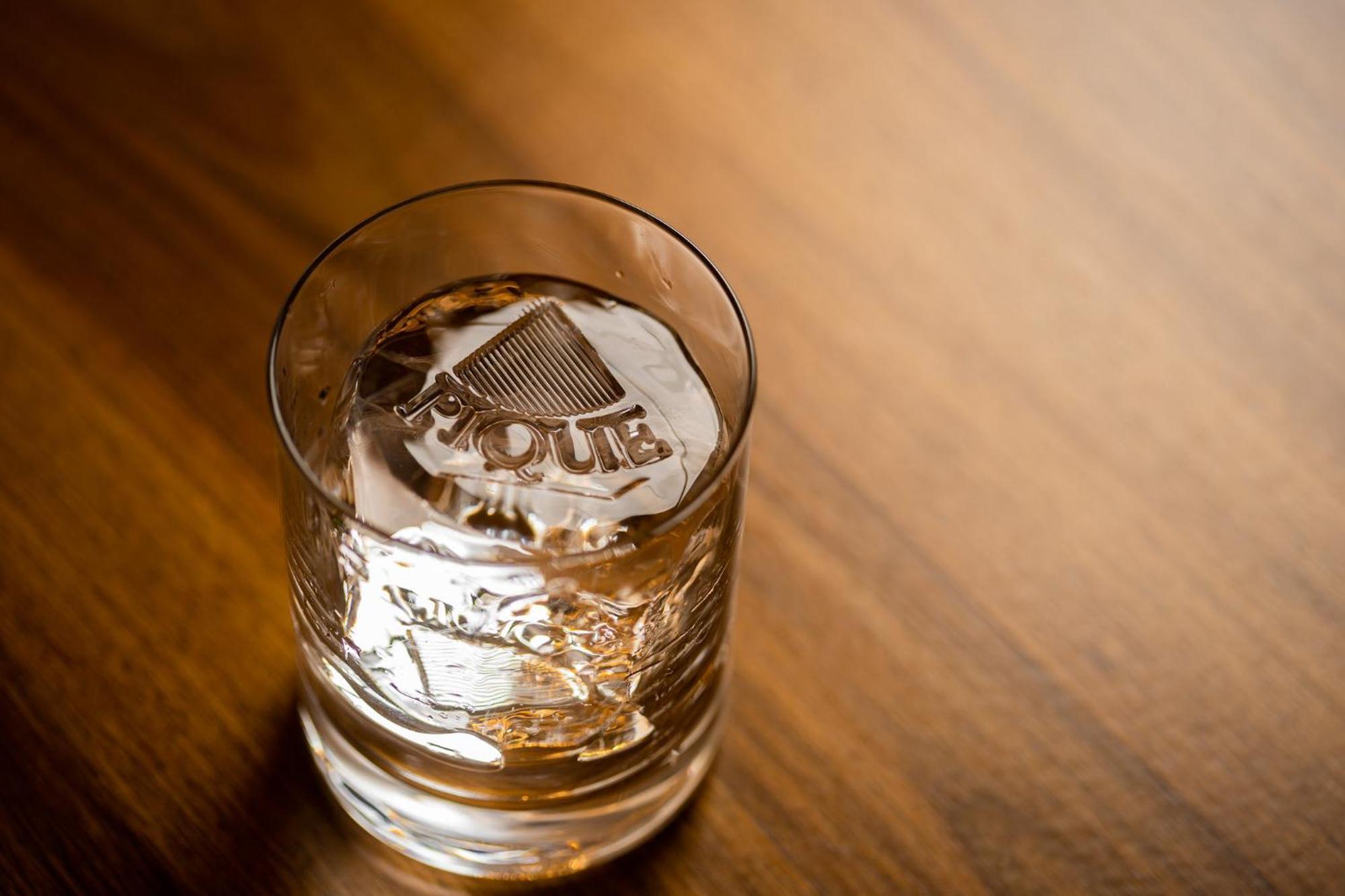 Viceroy Kopaonik Serbia Extérieur photo A glass of Old Fashioned with a large ice cube